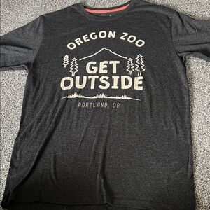 Hardly work super soft Oregon Zoo ‘Get Outside’ Men's/Unisex Size M Graphic Tee!